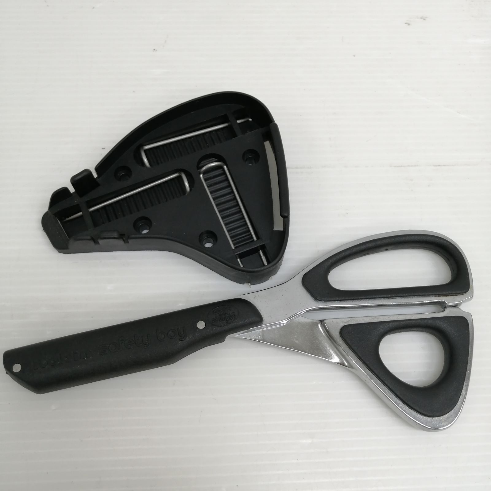 動作品 ロビン レスキューシザー Robin Safety Boy