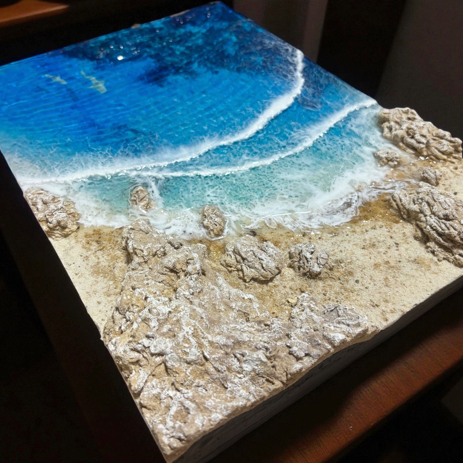 傾斜厚盛りボード サメの泳ぐ海 超立体 沖縄の海 レジンアートボード 美ら海 オーシャンアート N720