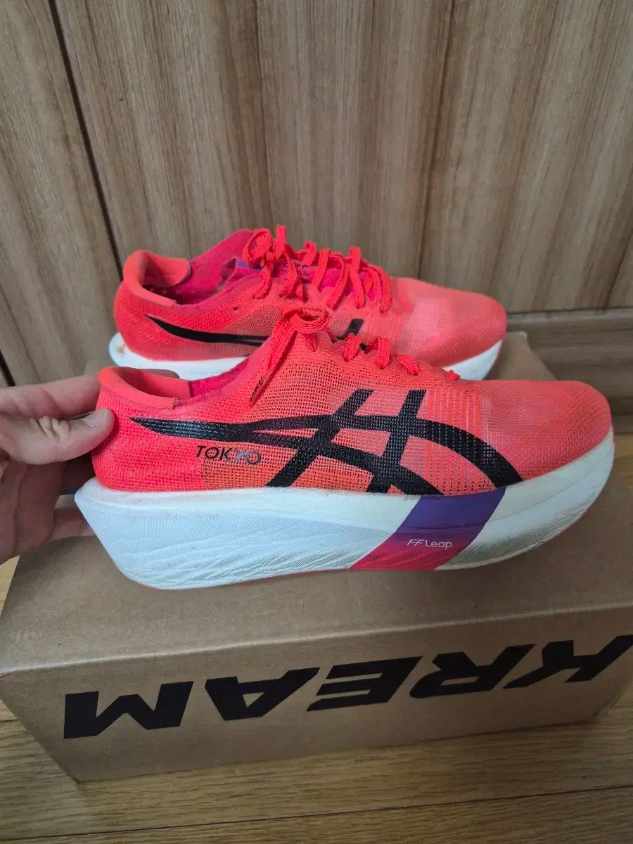 アシックス メタスピード スカイ TOKYO EDITION