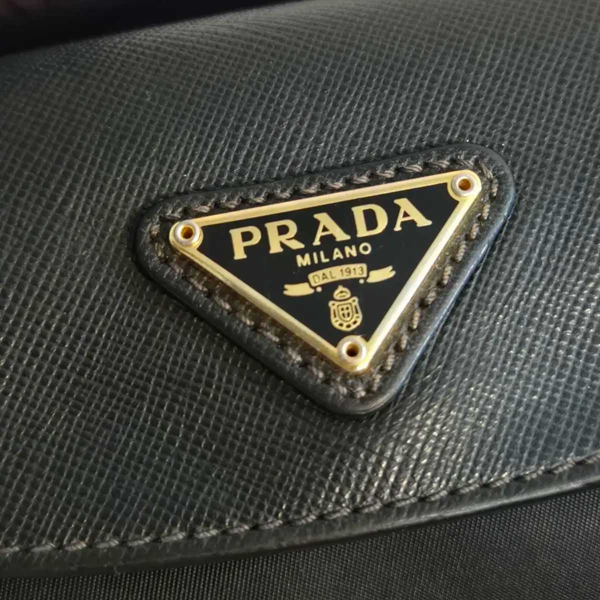 プラダ ブラック