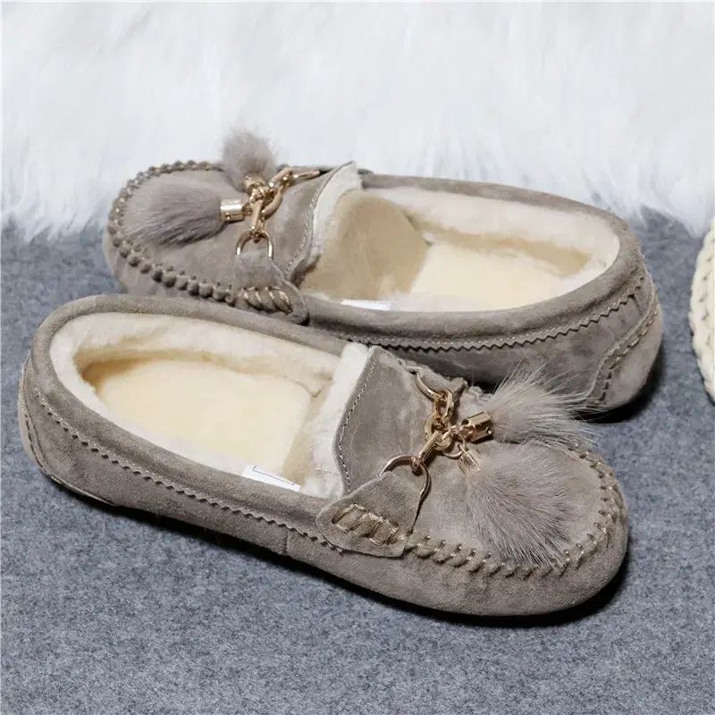 ポンポン ローファー