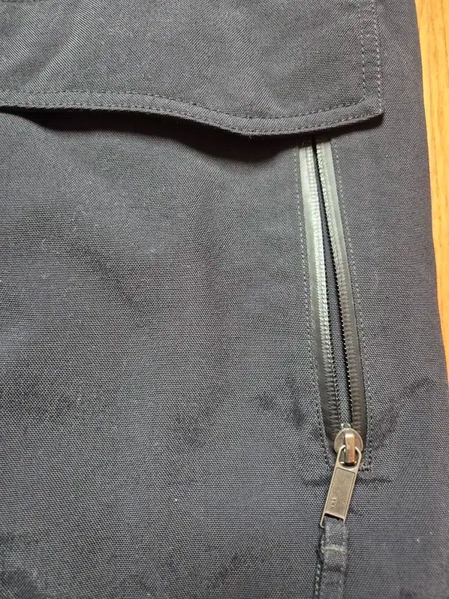 トゥーリ ジャケット