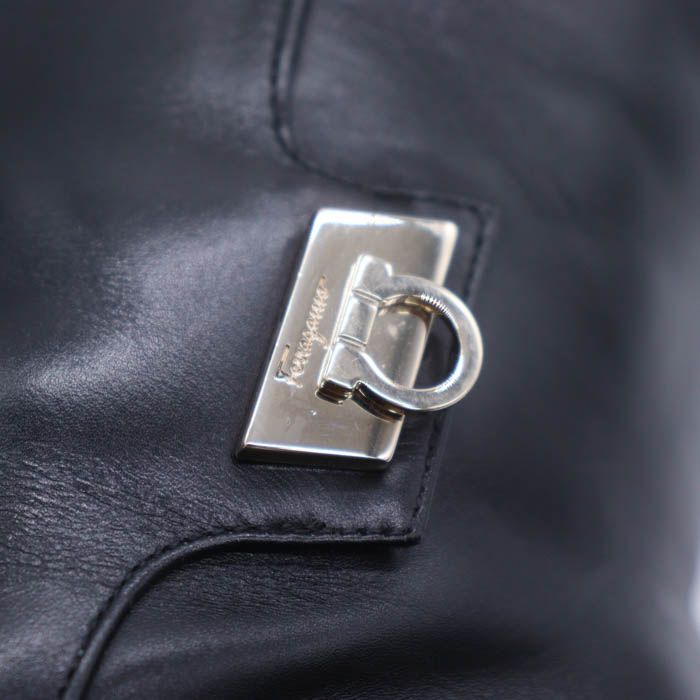 ブラック Salvatore