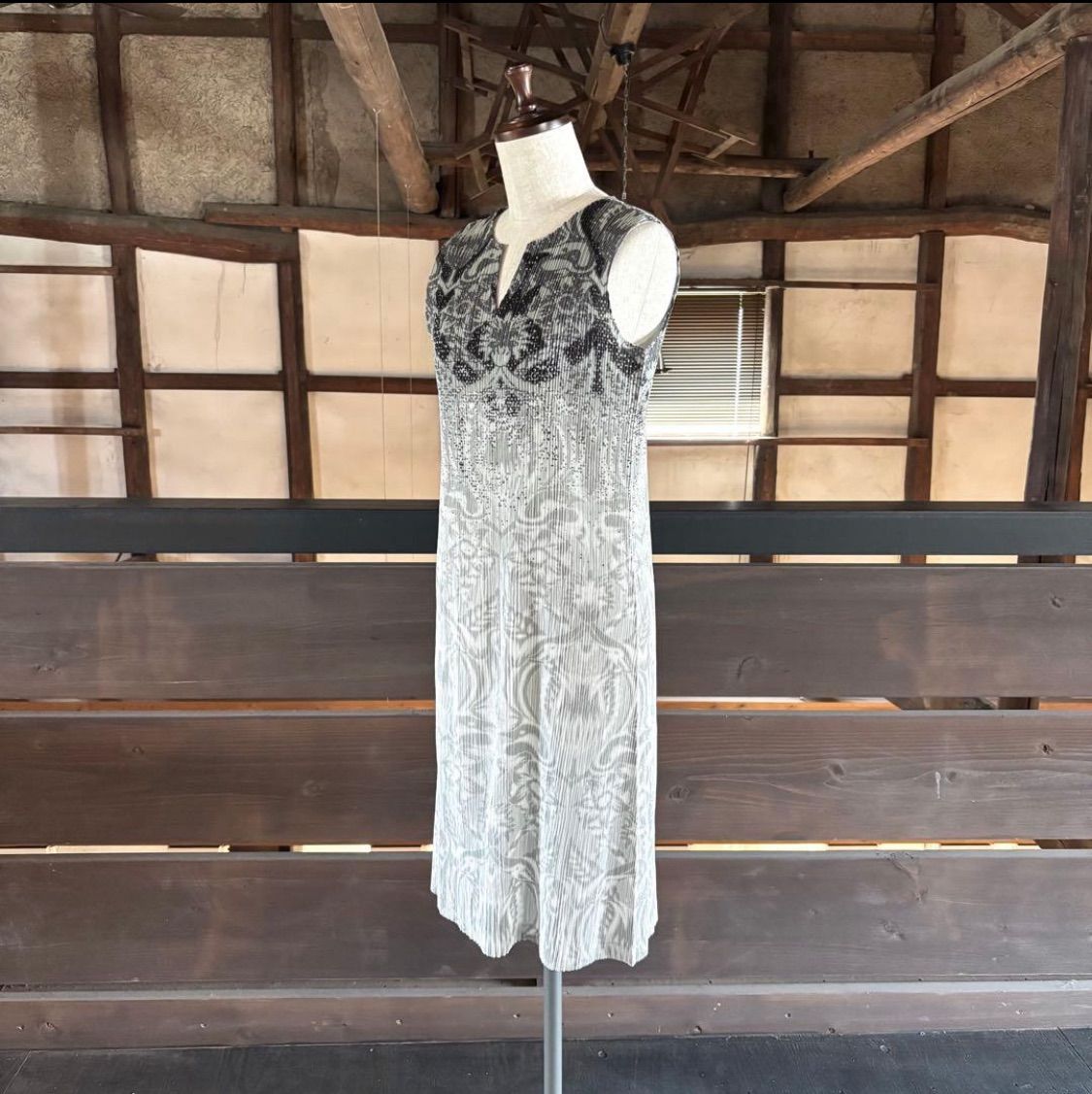 名作 ISSEY MIYAKE イッセイミヤケ オリエンタル 柄 総柄 プリーツ ワンピース サイズ 3 706