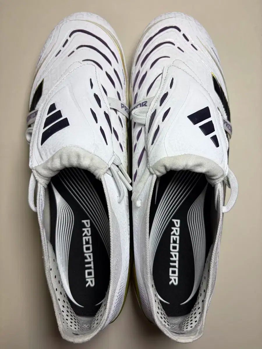 アディダス プレデター