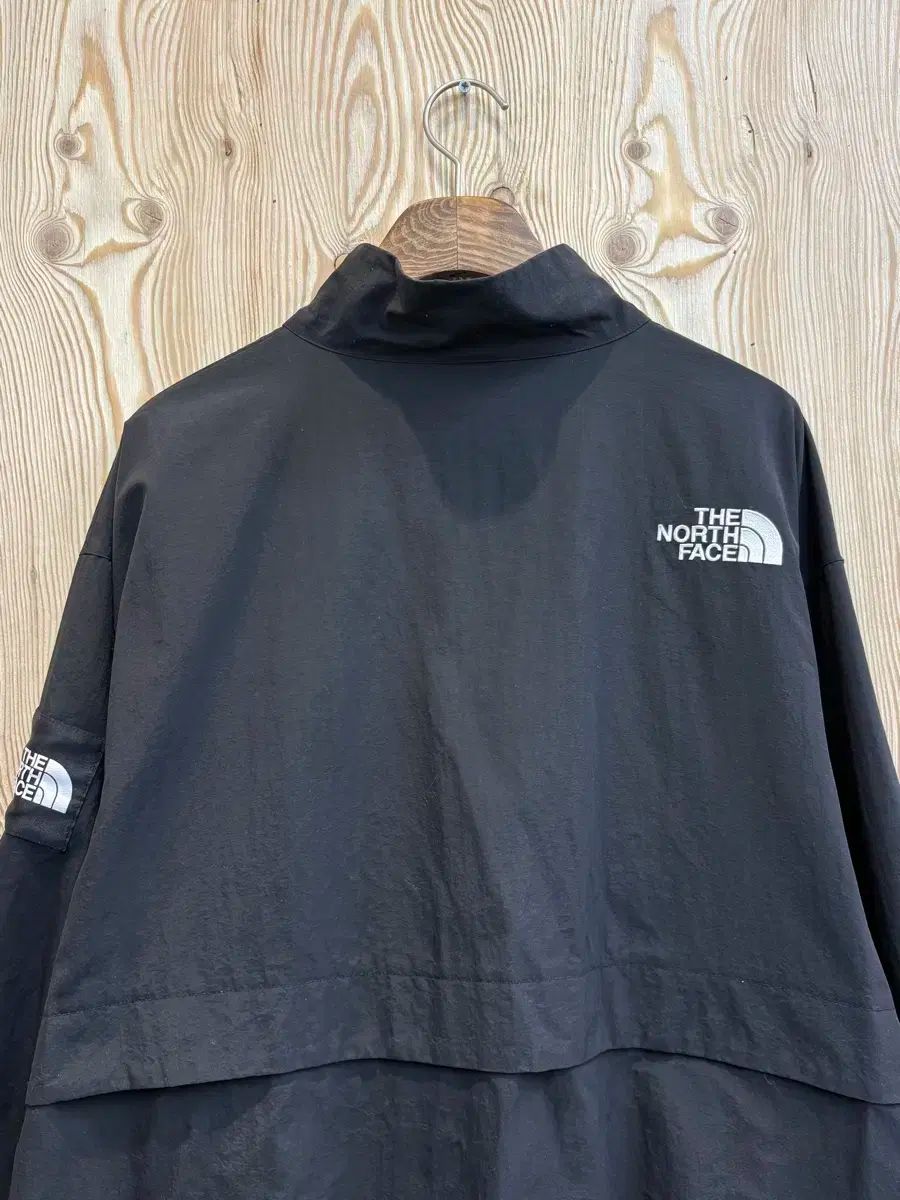 THE NORTH FACE ザノースフェイス ロゴワッペン ウィンドブレーカー OLIVEOS_COM_TR