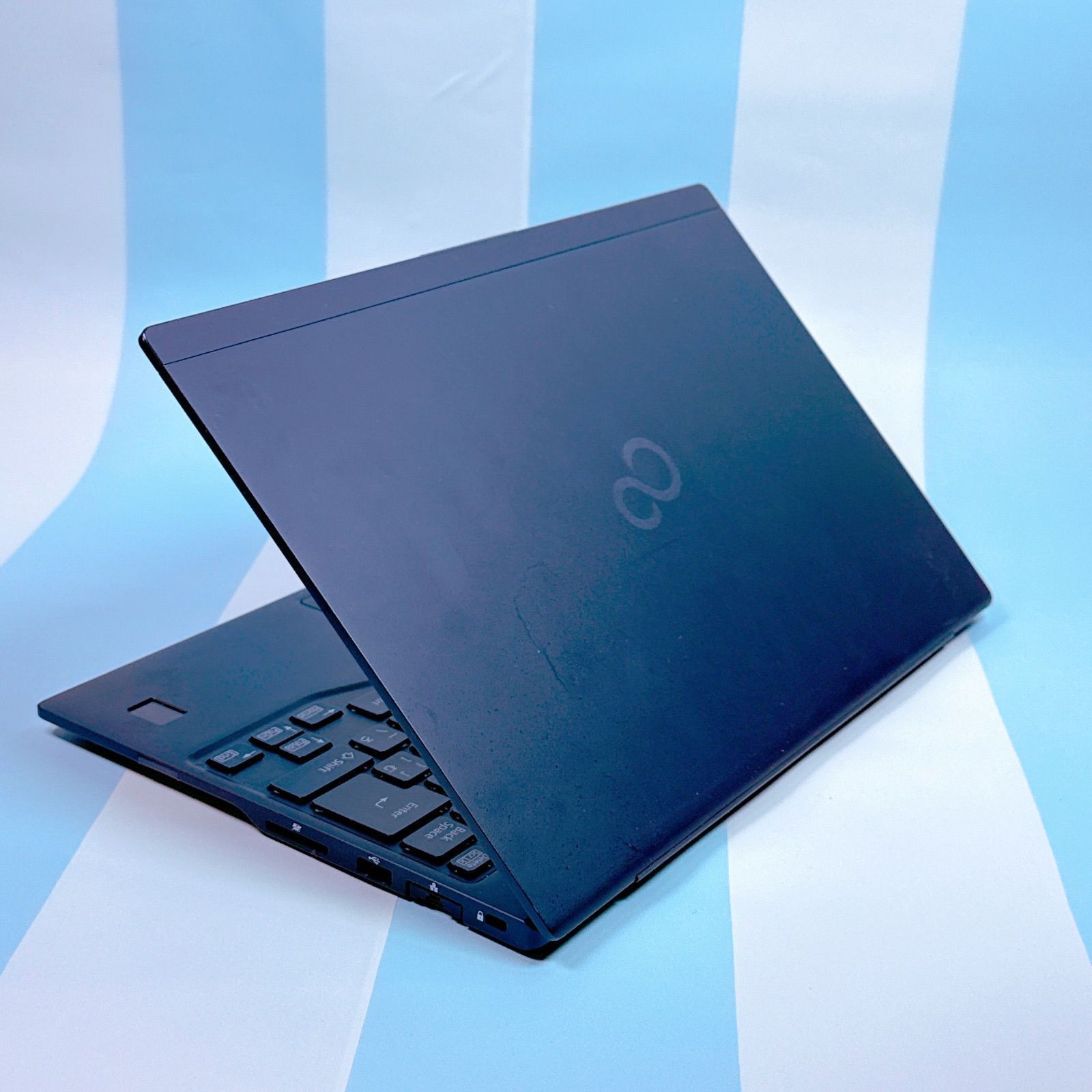 超爆速❤️第8世代Core i5‼️ 8GB⭐️windows11⭐️SSD256GB 薄型