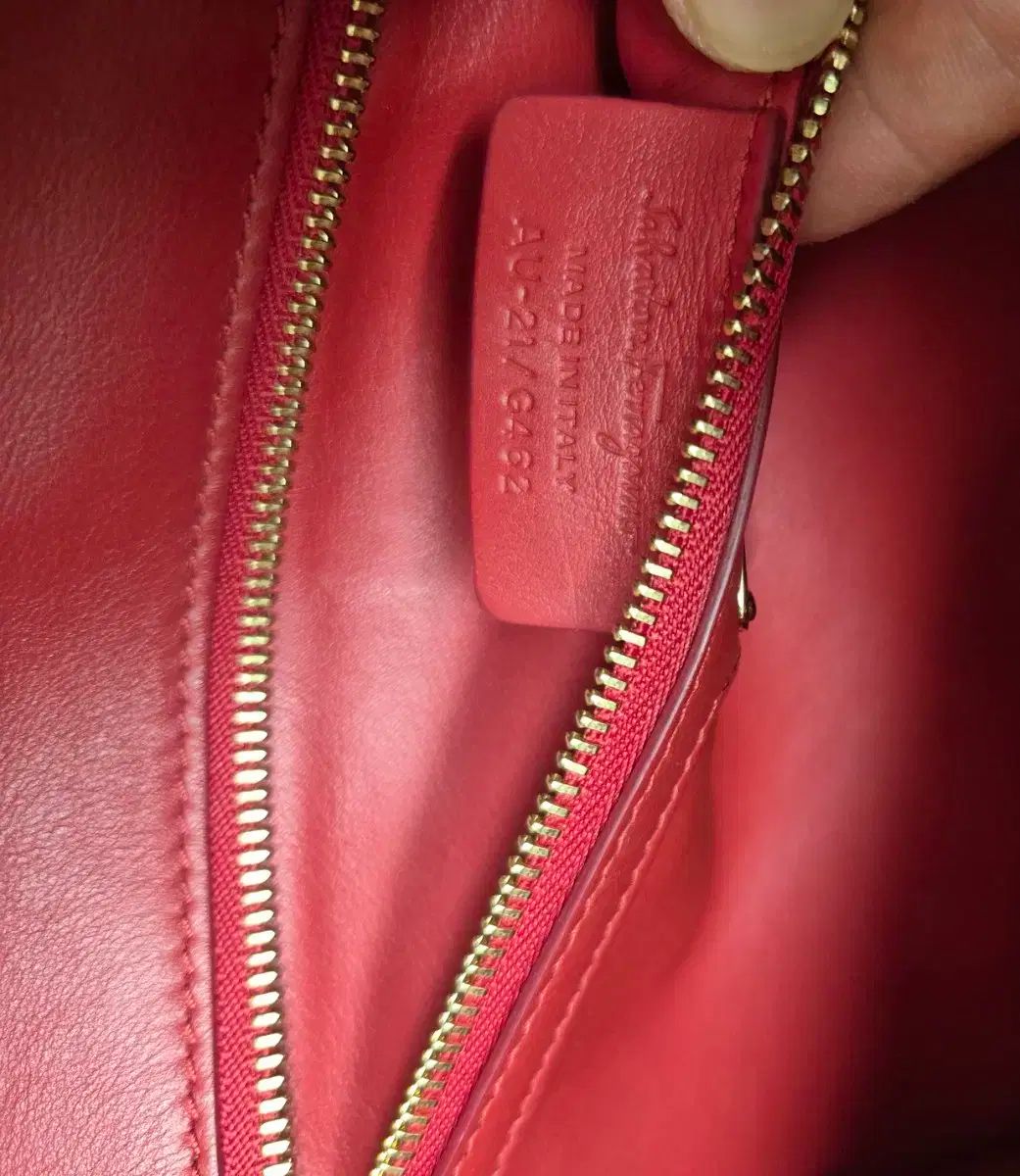 ジニヴァラ フラップバッグ