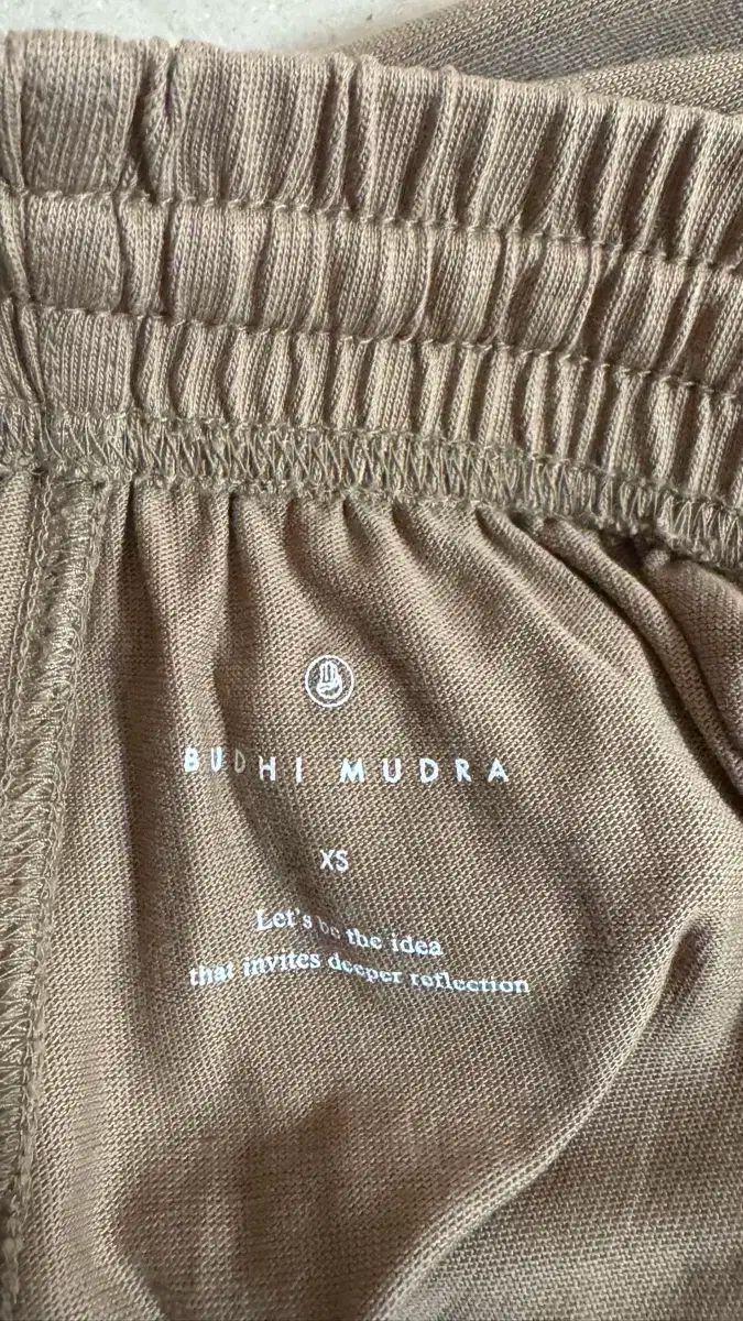 BUDHI MUDRA DIAGONAL モカ xs 1回 状態 傷なし 最高