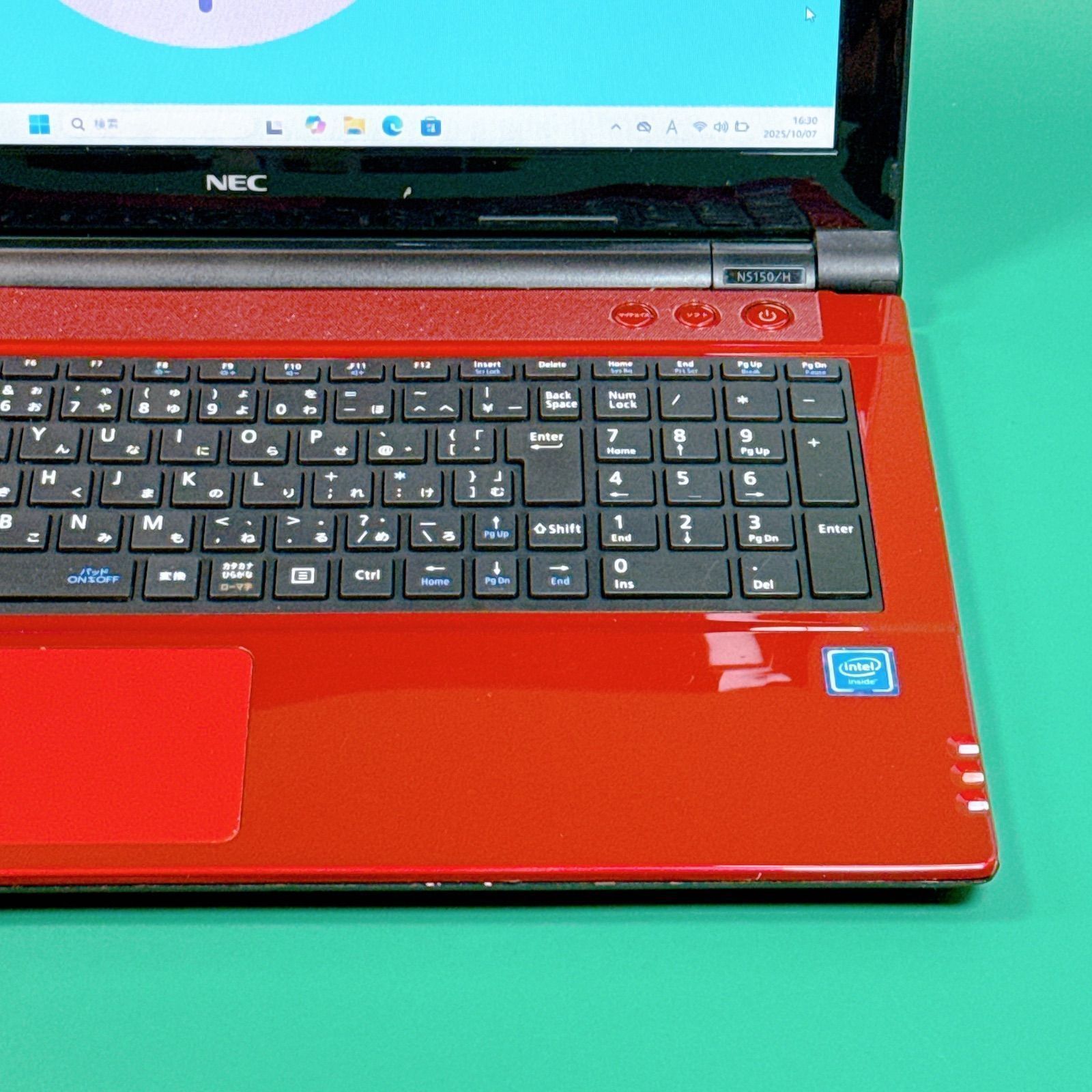 サクサク動く✨NECノートパソコン 赤❤ Windows11 SSD カメラ付き ✨新品高速SSD搭載✨薄型でお洒落 Windows11 ノートパソコン✨カメラ付