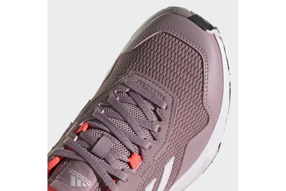 ランニングシューズ