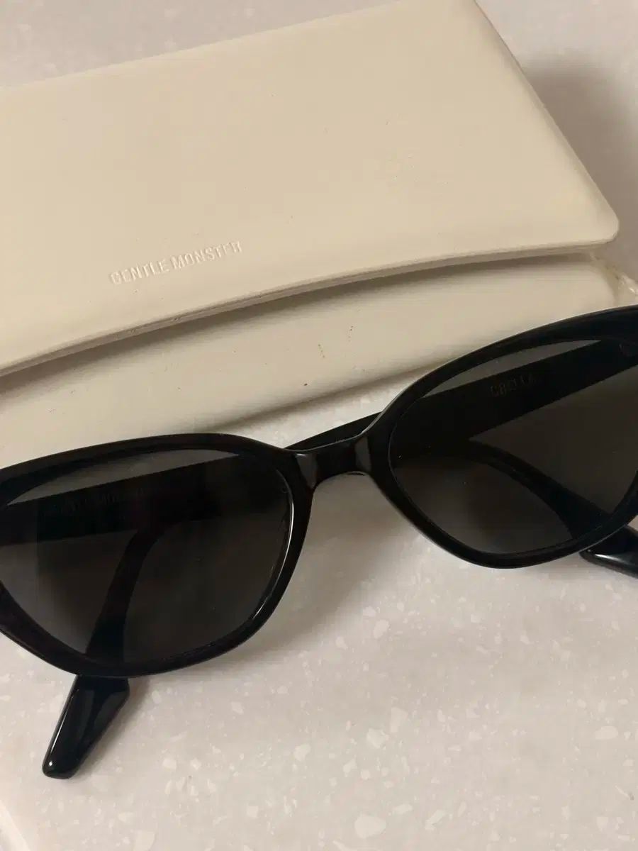 GENTLE MONSTER ジェントルモンスター クレッラ Crella サングラス