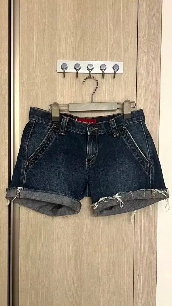 LEVI S y 2 k リーバイス ヴィンテージ デニム ローライズ ロールアップ ショートパンツ M