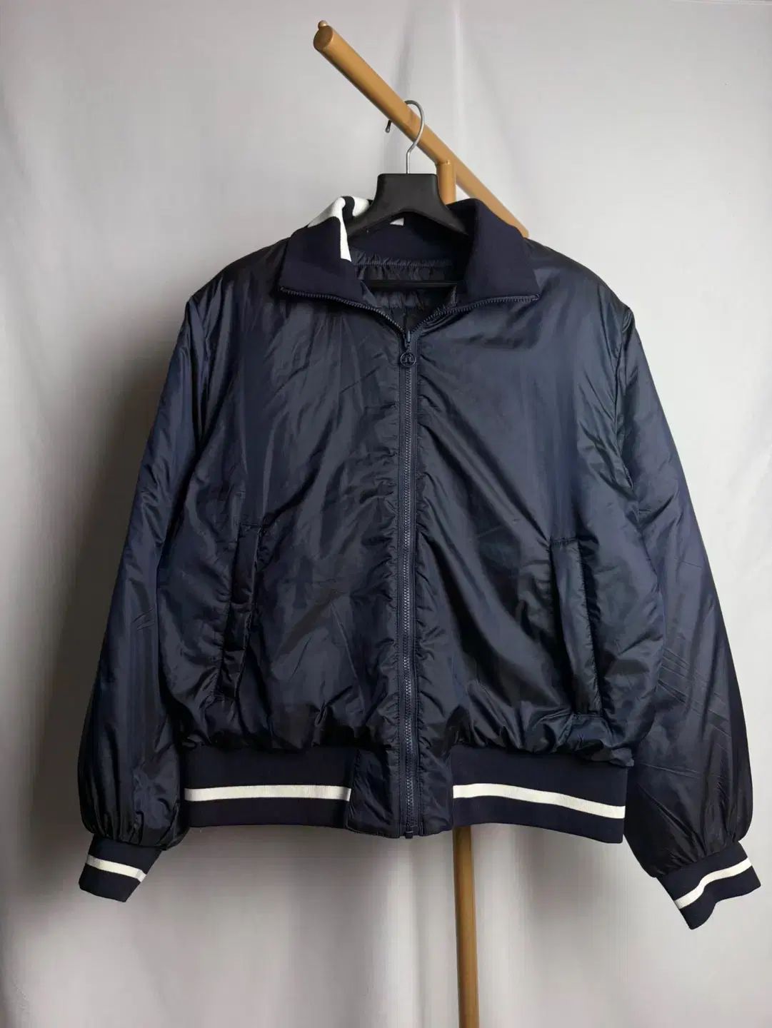 XS J.LINDEBERG J.リンドバーグ レディース リバーシブル パデッド ゴルフ ジャケット