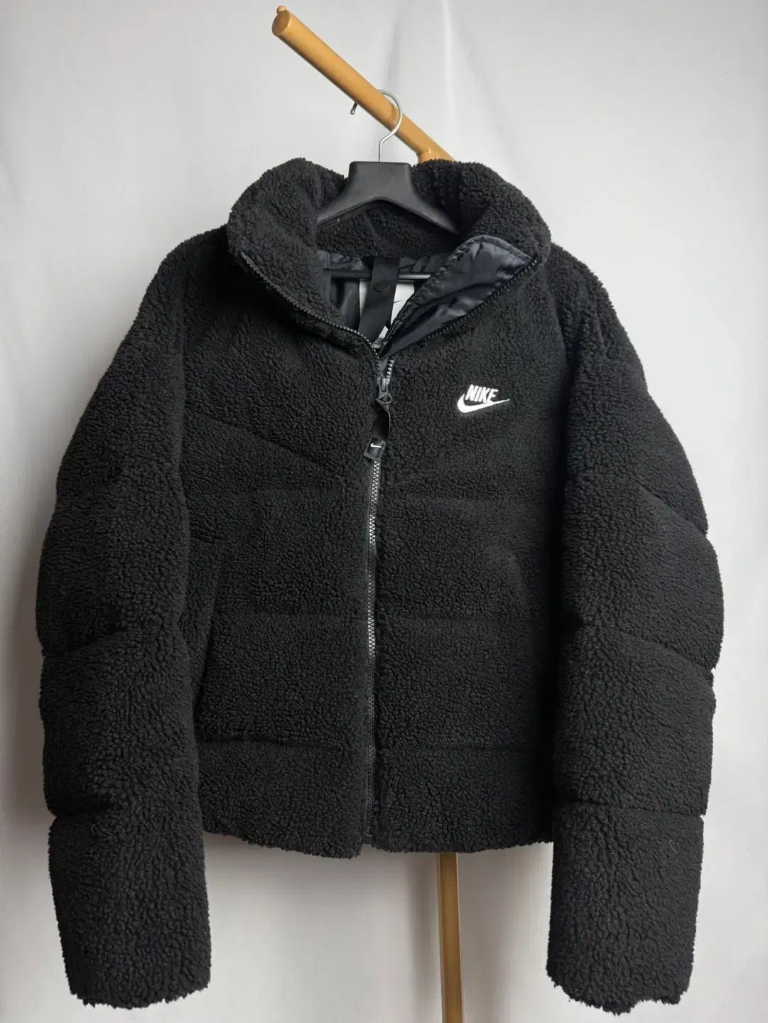M ナイキ サーマフィット シェルパ フリース ダウンジャケット