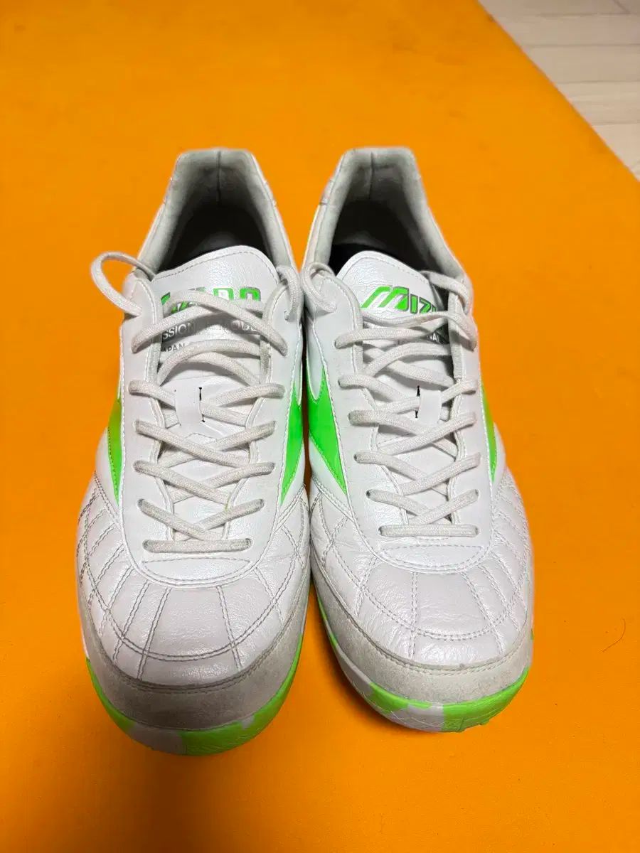 ミズノ モレリア サラ ジャパン 270