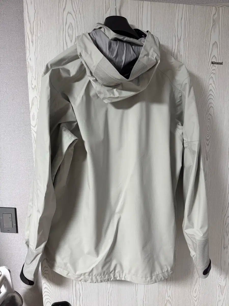 XL アンドワンダー パーテックス シールド レインジャケット ライトグレー