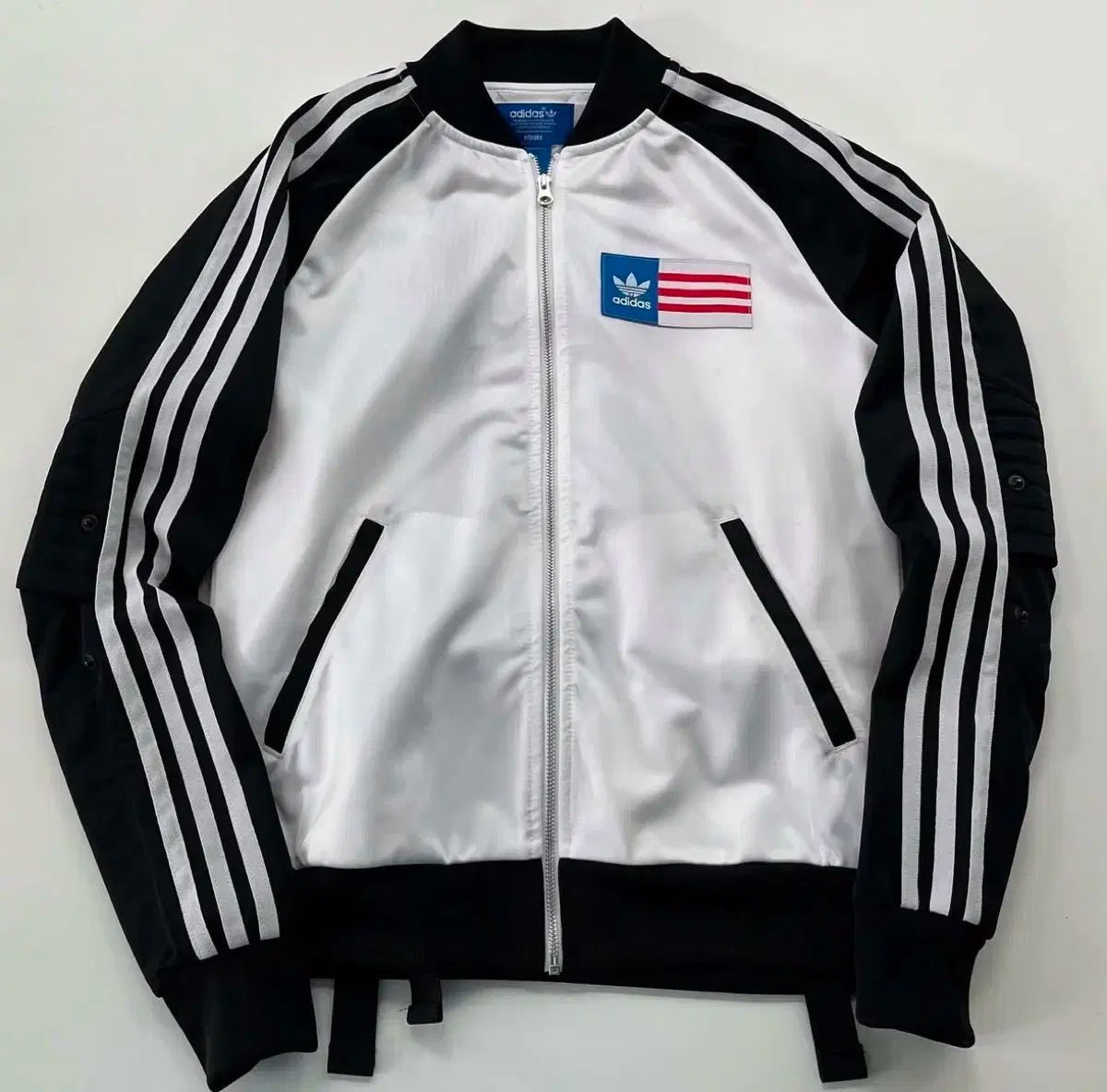アディダス 3本線 USA パッチ ジャケット