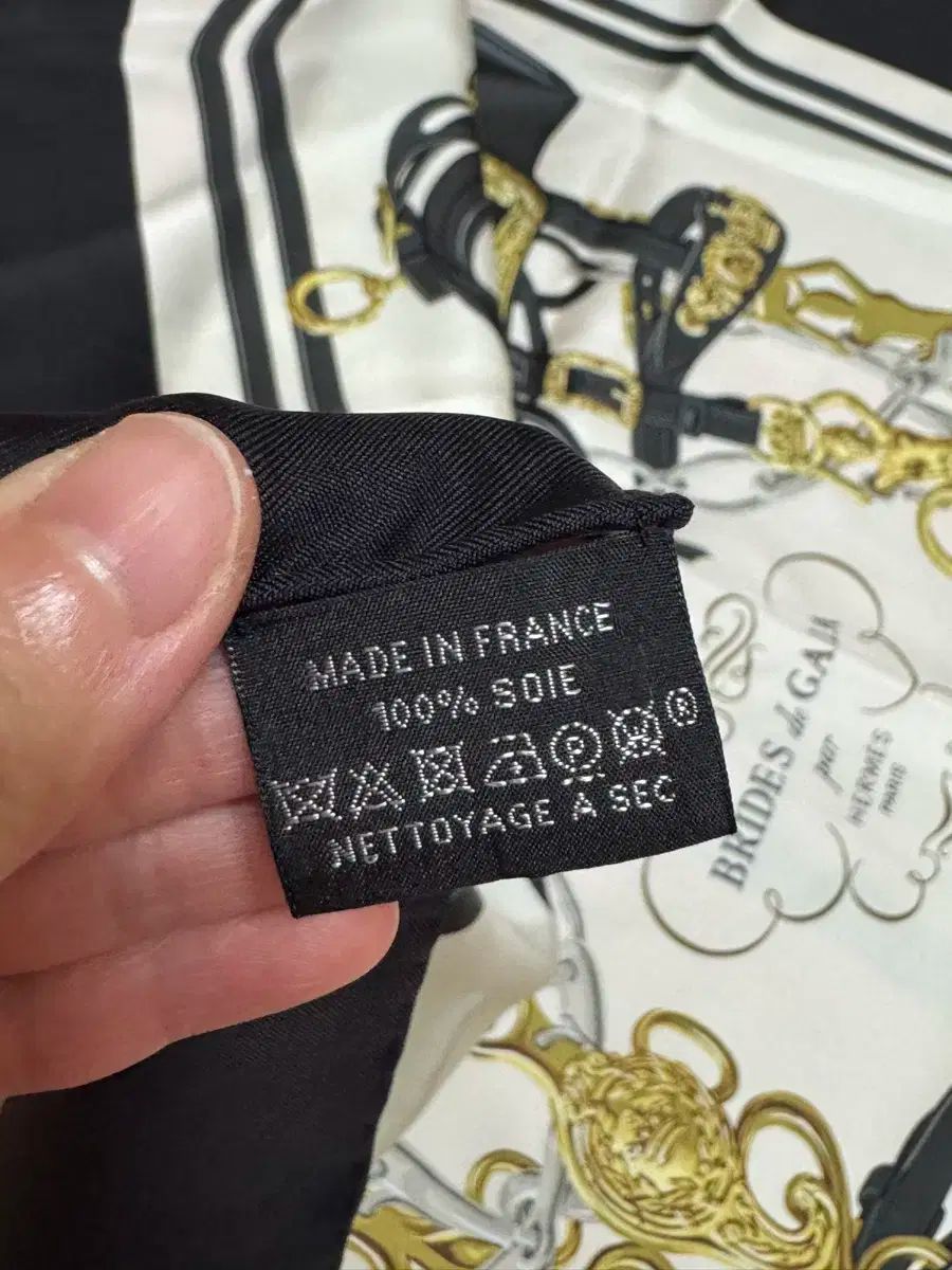 エルメス スポーツブラ ライダー ド ガラ シルク スカーフ カレ 90