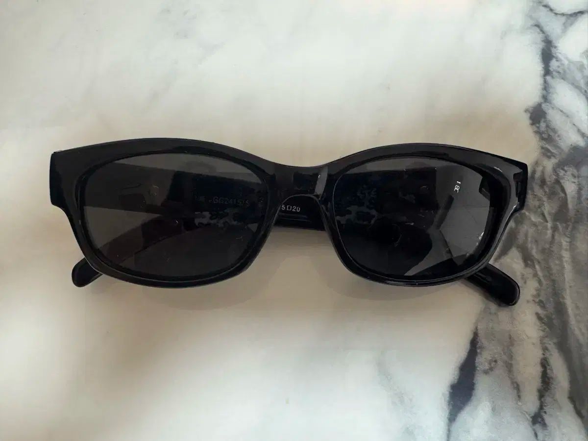 ヴェルサーチェ ヴィンテージ サングラス