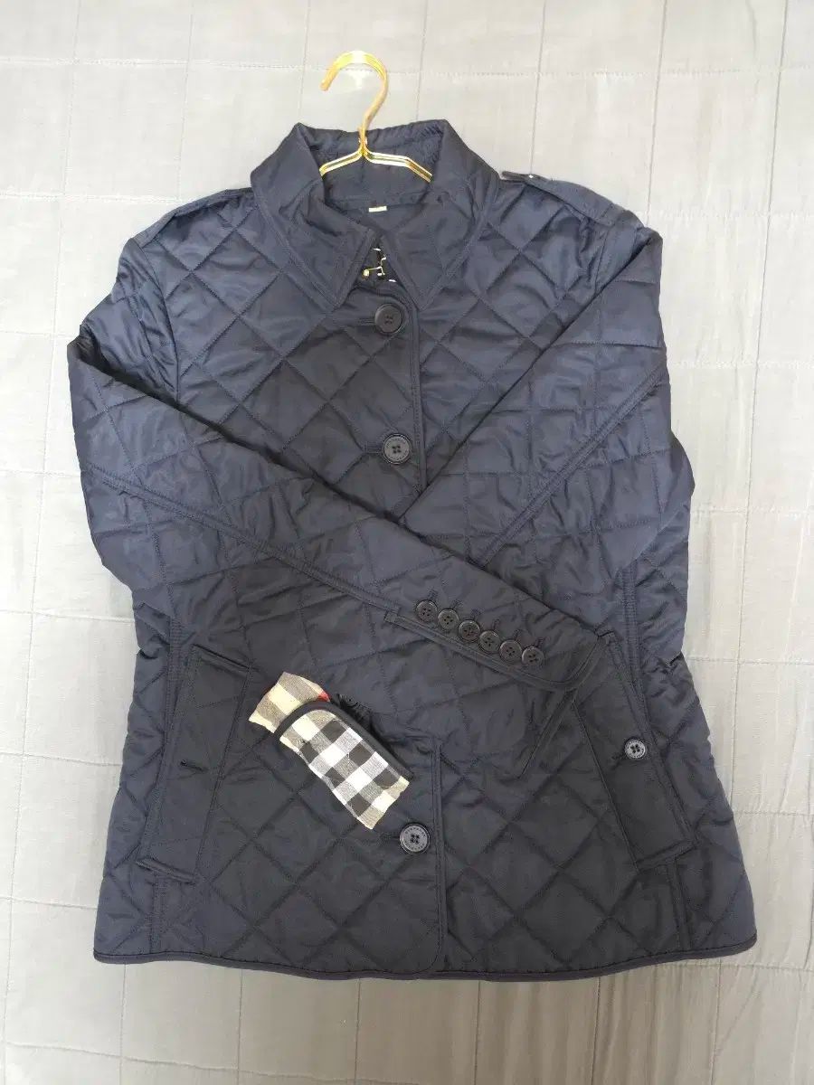 バーバリー フランクビ キルティング ジャケット ネイビー M