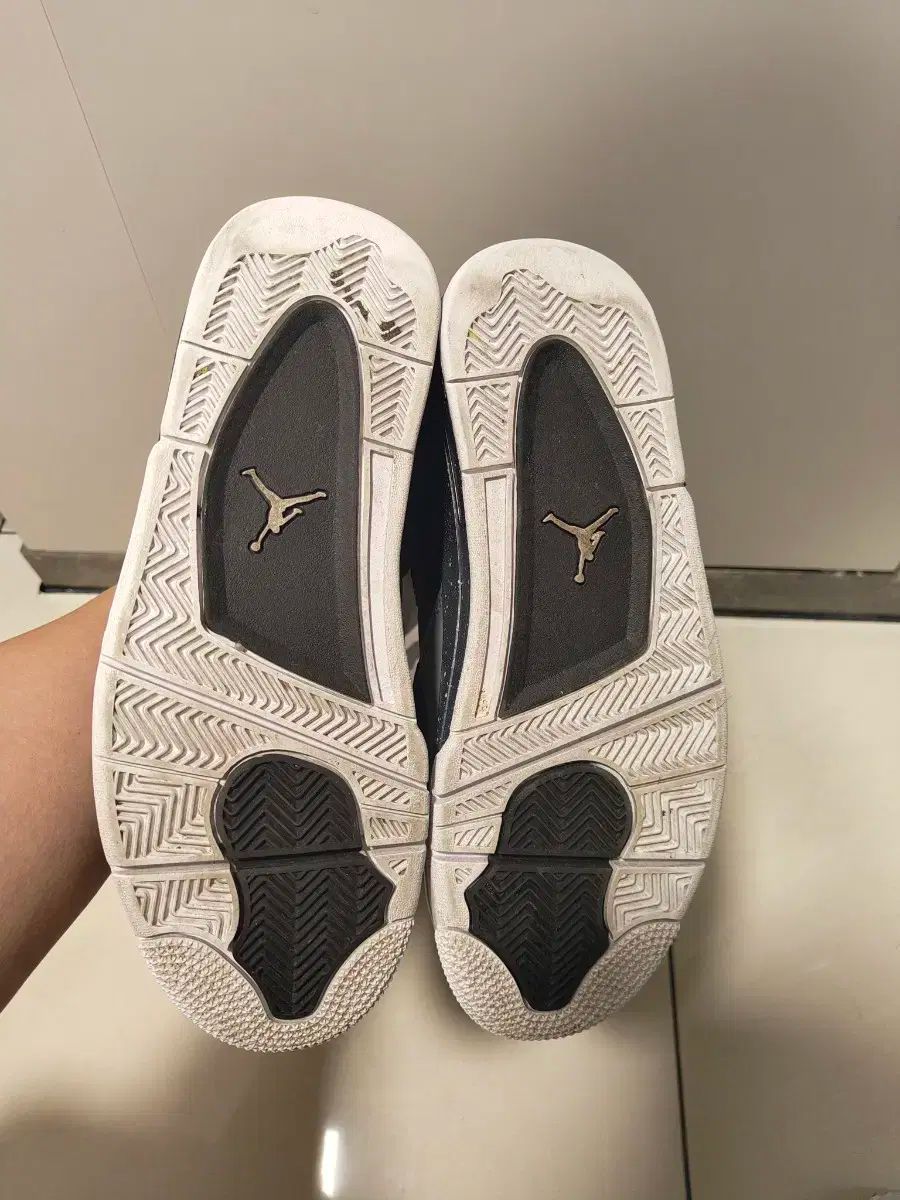  ナイキ ジョーダン4 フィア 2025 270 シューズ(男性用) バスケットボール