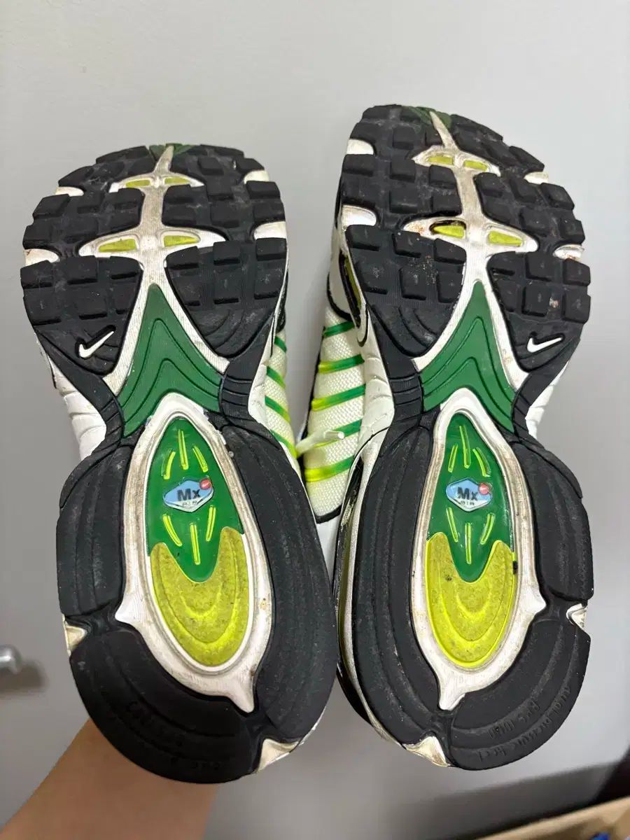  ナイキ エアマックス テイルウィンド4 ボルト 250 シューズ(男性用) バスケットボール