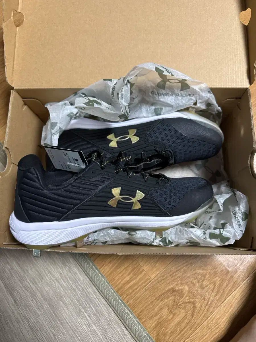 UNDER ARMOUR アンダーアーマー ブラック 野球シューズ SPY × FAMILY スパイファミリー スパイク