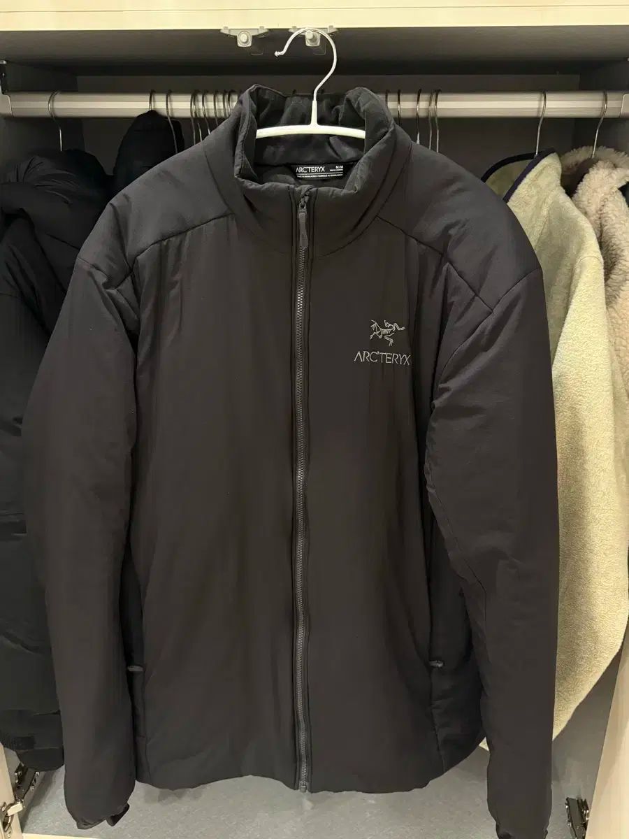 ARC TERYX アークテリクス Atom アトム AR ジャケット ブラック Mサイズ