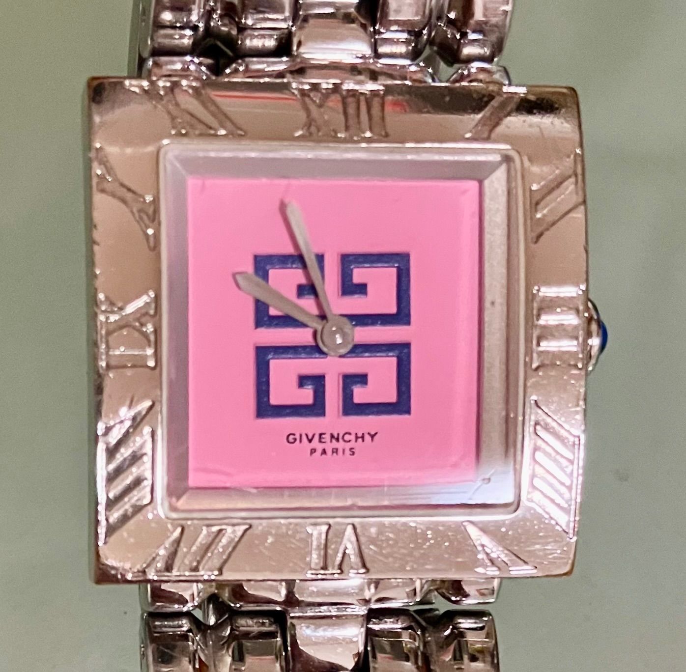 美品 GIVENCHY ジバンシー レディース　腕時計 ☆稼働品☆GIVENCHY ジバンシィ☆REG 1558962☆スクエア☆ クオーツ