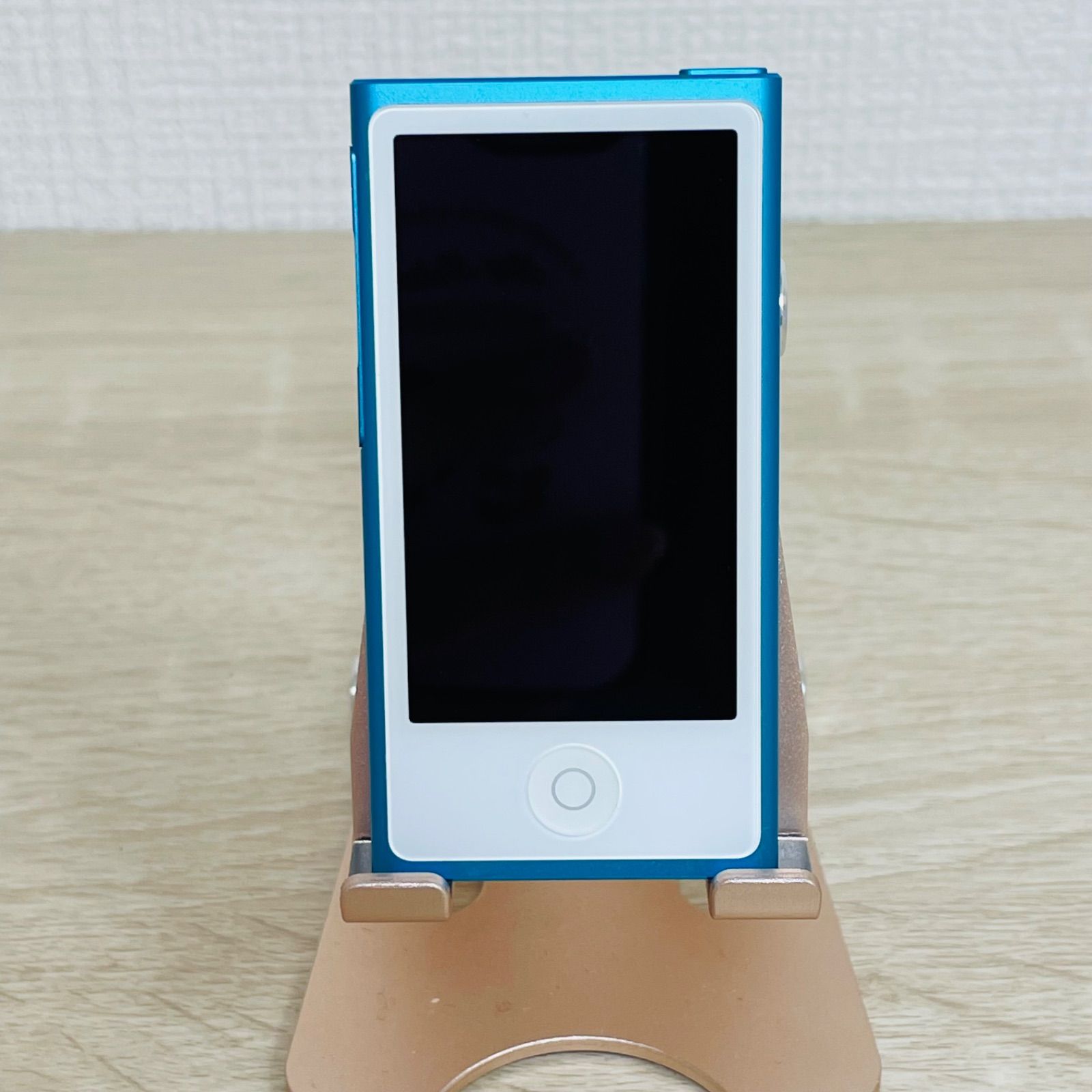 iPod nano 第7世代 16GB ブルー 動作可 充電不良 - メルカリ