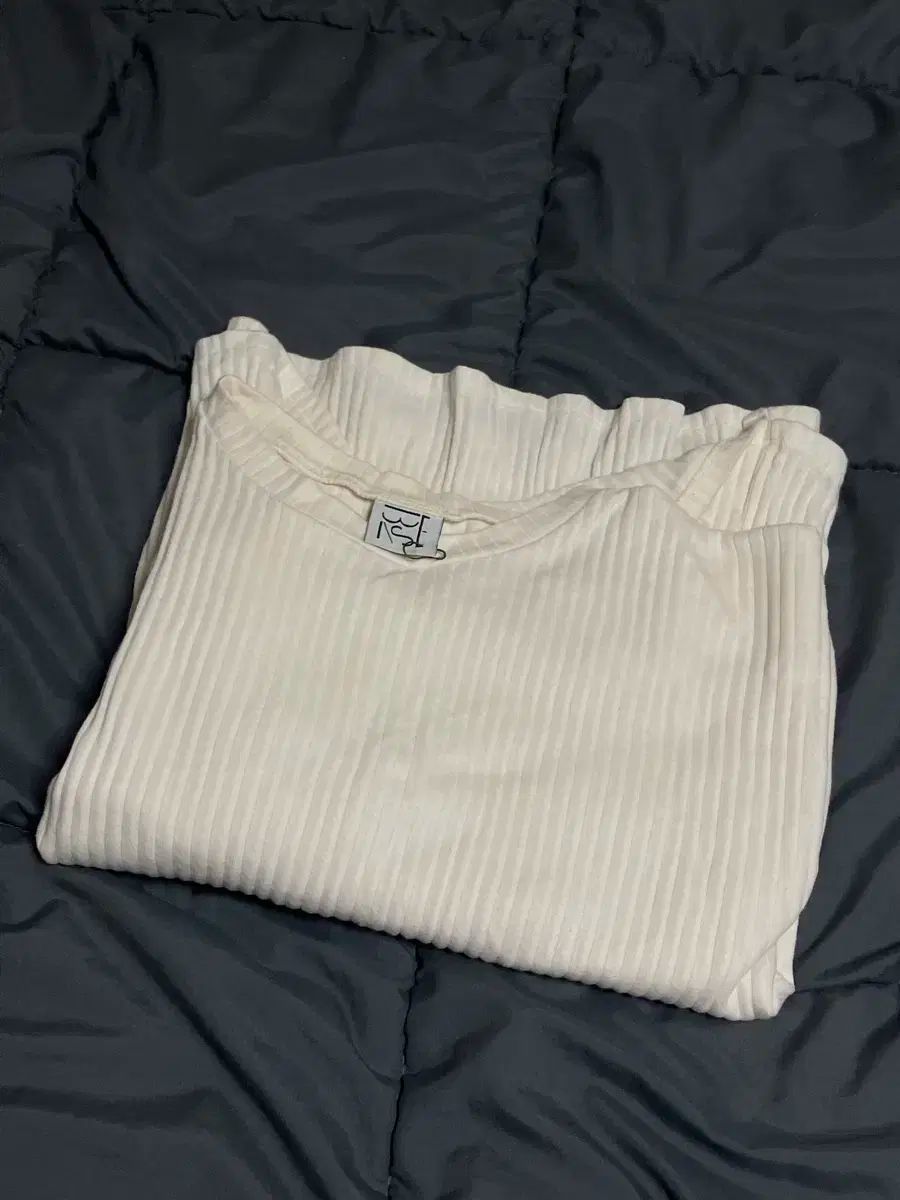  BASERANGE ベースレンジ shaw 半袖 アイボリー xs 半袖(Tシャツ) Tシャツ カットソー