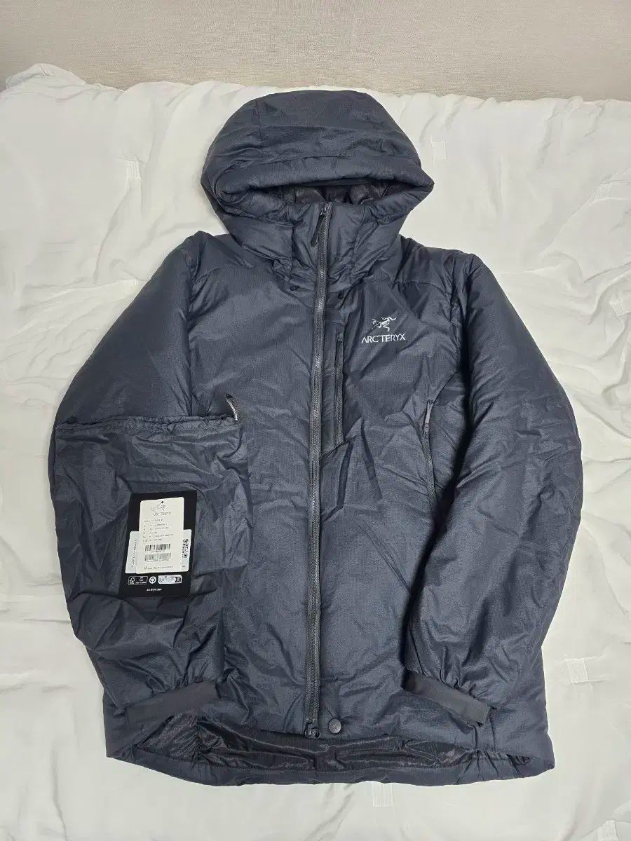 アークテリクス ヌク イ SV パーカ グラファイト