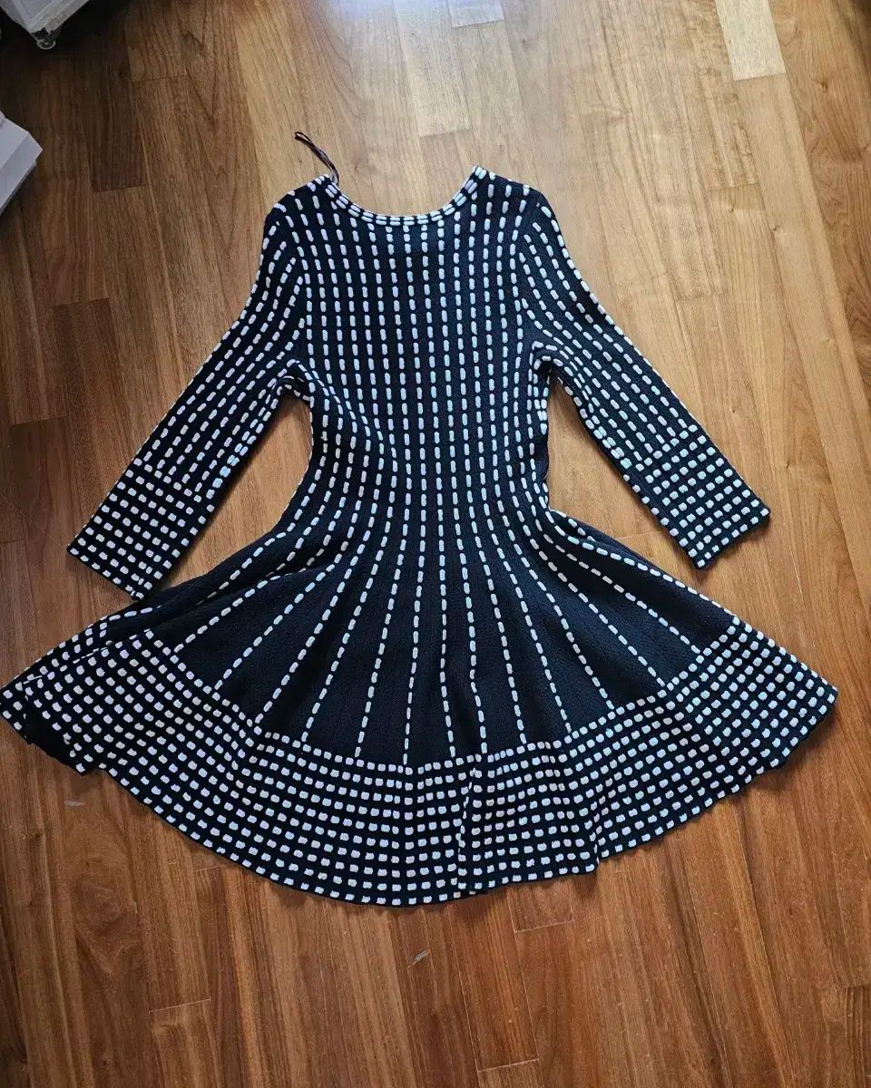 ニートフ スカート ONE PIECE ニートドレス H-M