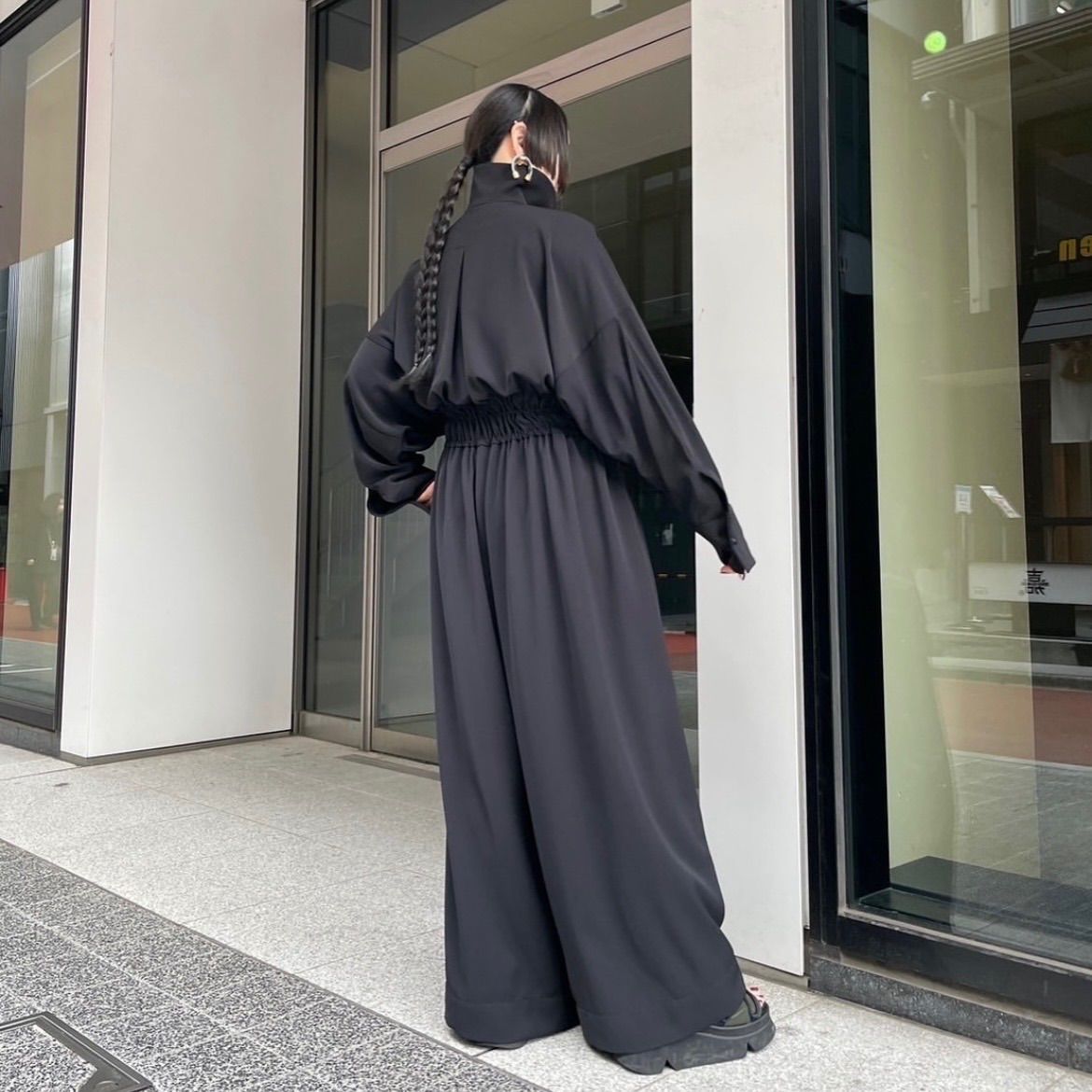 美品 現行 完売 UN3D. アンスリード WAVE SHIRRING JUMP SUIT - メルカリ