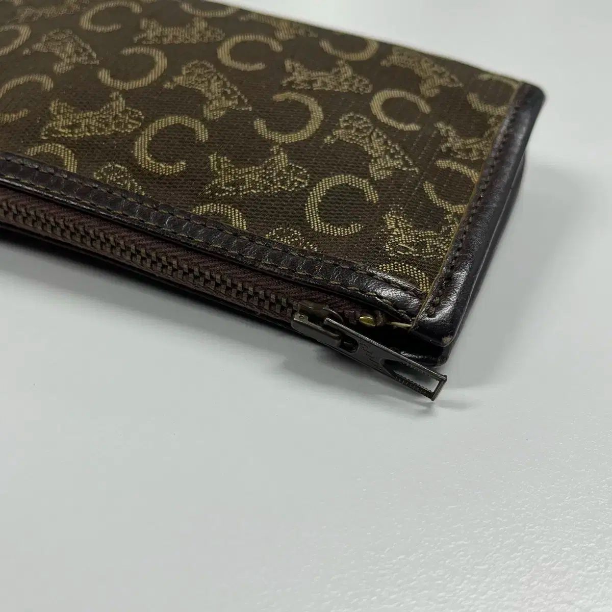 クラッチバッグ