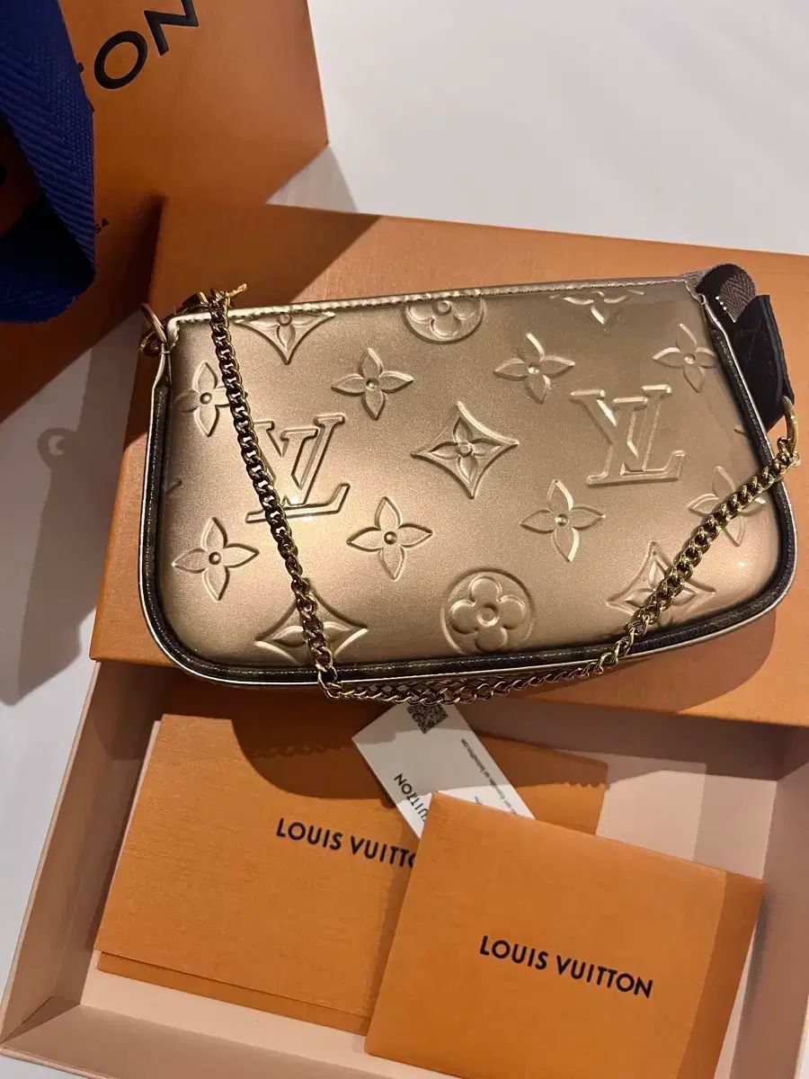 ルイヴィトン ミニポシェット