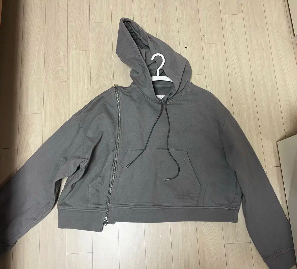 アシメントリー ジップアップ