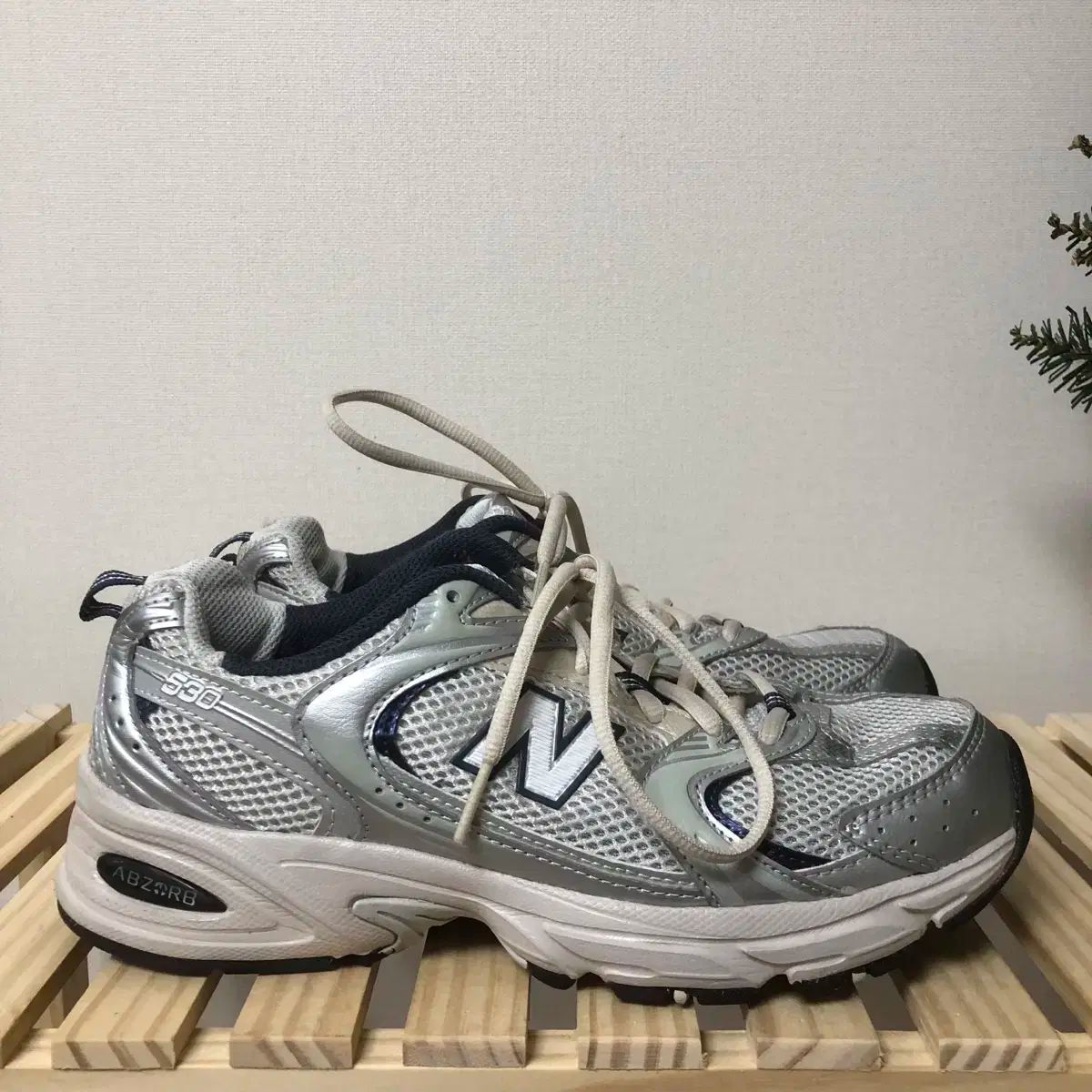 ニューバランス 530 MR530KA 240mm