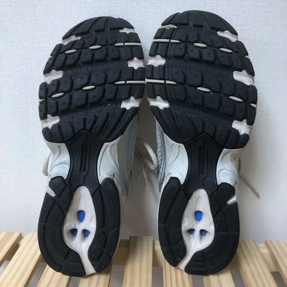  ニュー ンス 530 MR KA 240 mm スニーカー 靴