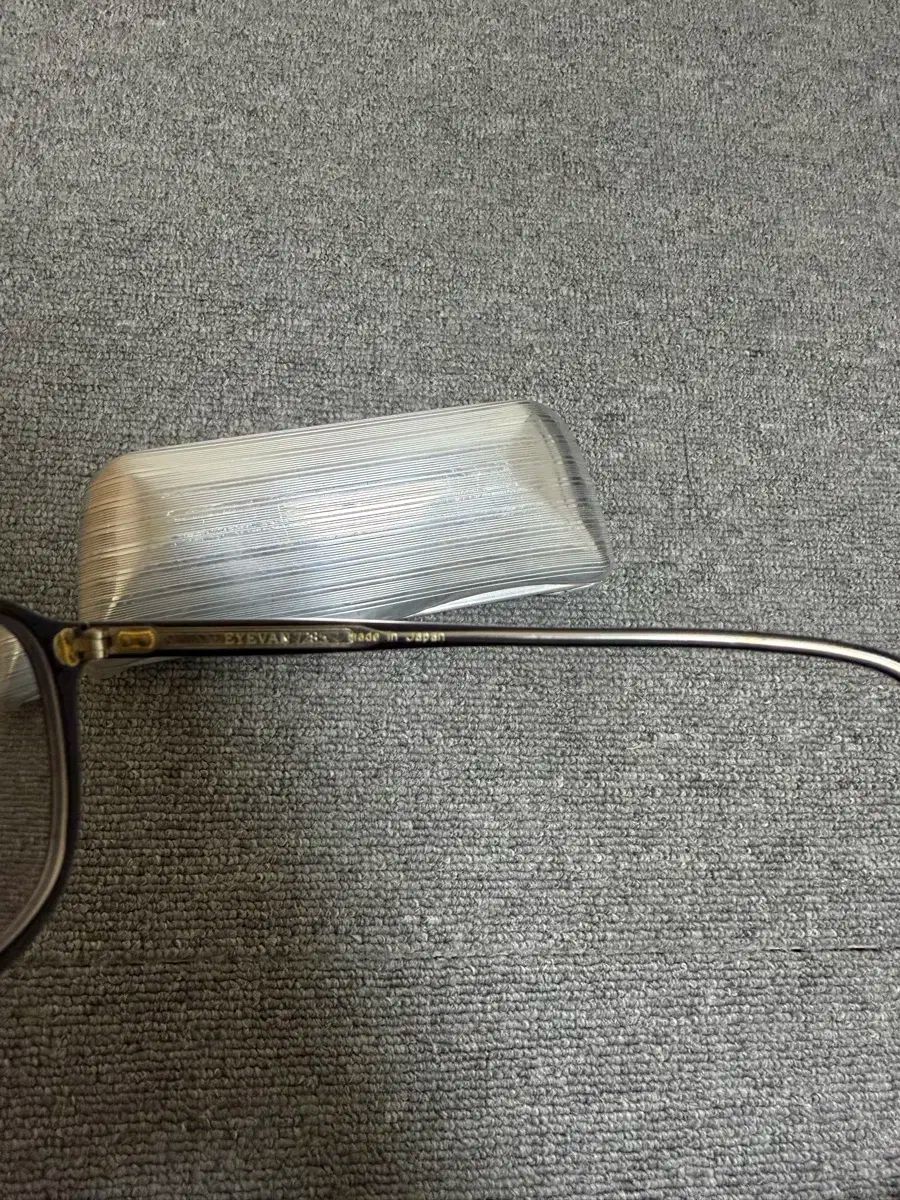  アイヴァン Eyevan 7285 325 c 100 ブラック サングラス 小物