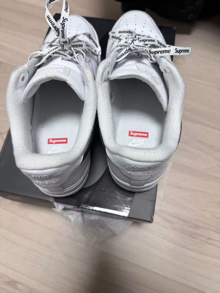 Kream シュプリーム NIKE エアフォース 270ミリ