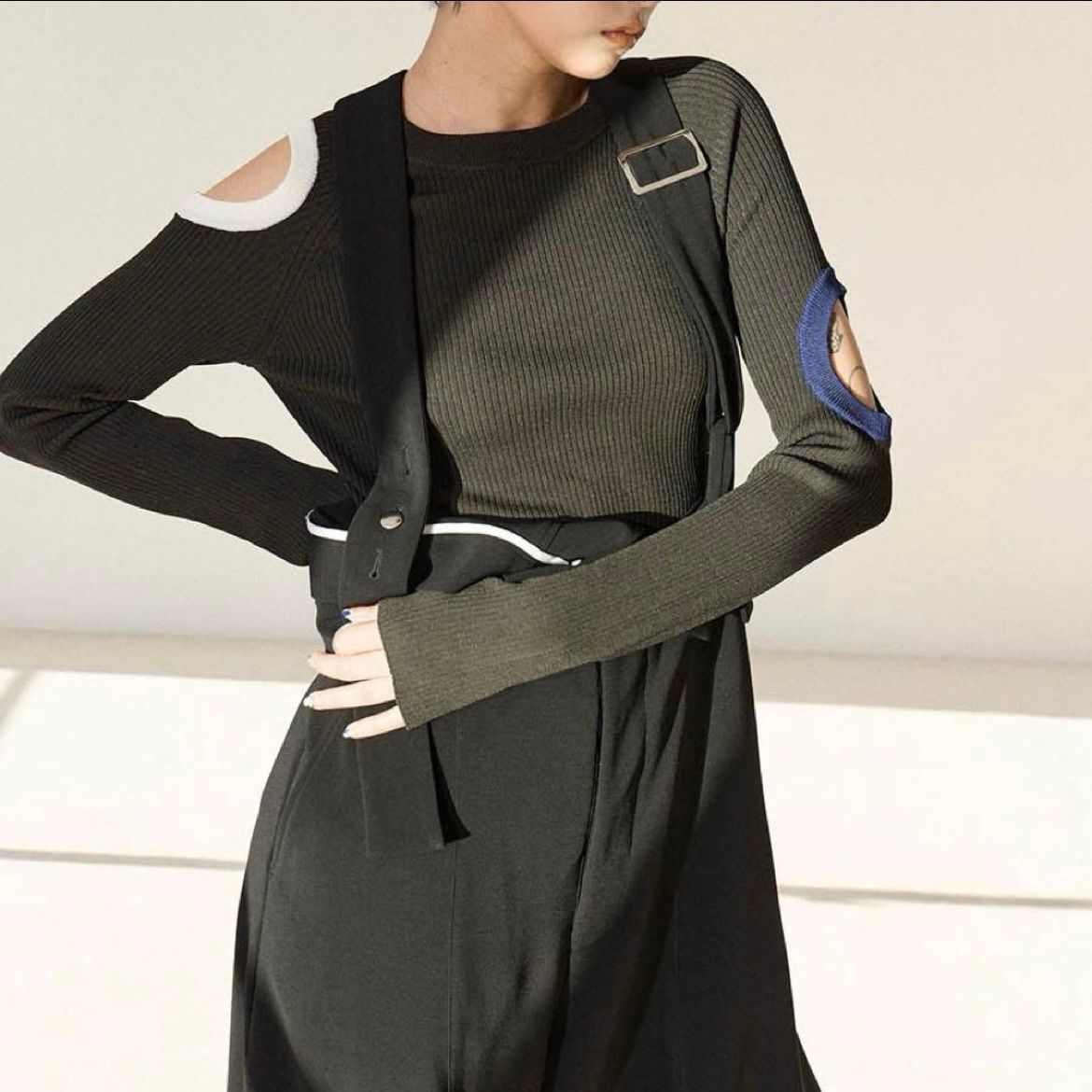 美品 OMMO オーエムエムオー IRREGULAR PATTERN AIO - メルカリ