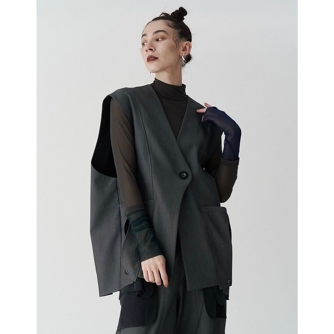 25AW UN3D. アンスリード シアーポケット2WAYコクーンベスト