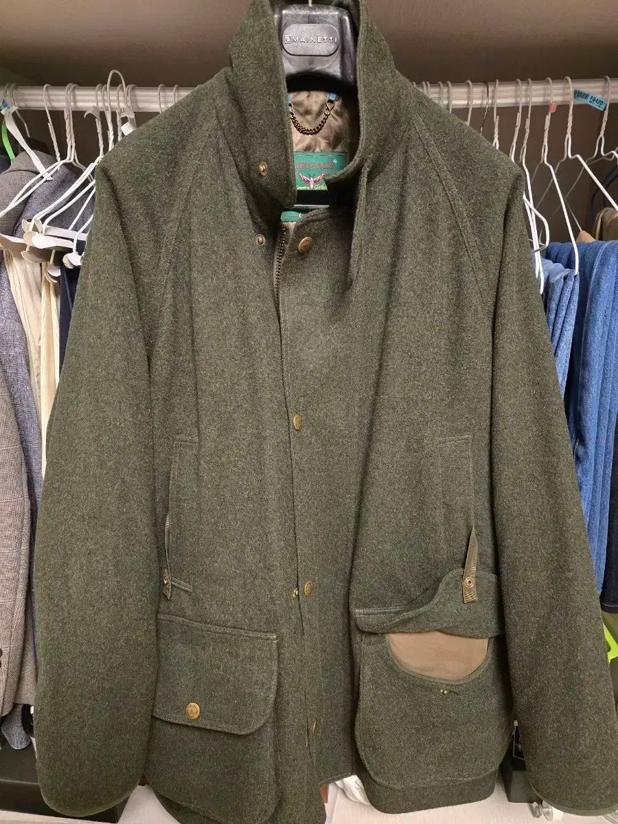 クリスタリス チルトン フィールドコート Lサイズ