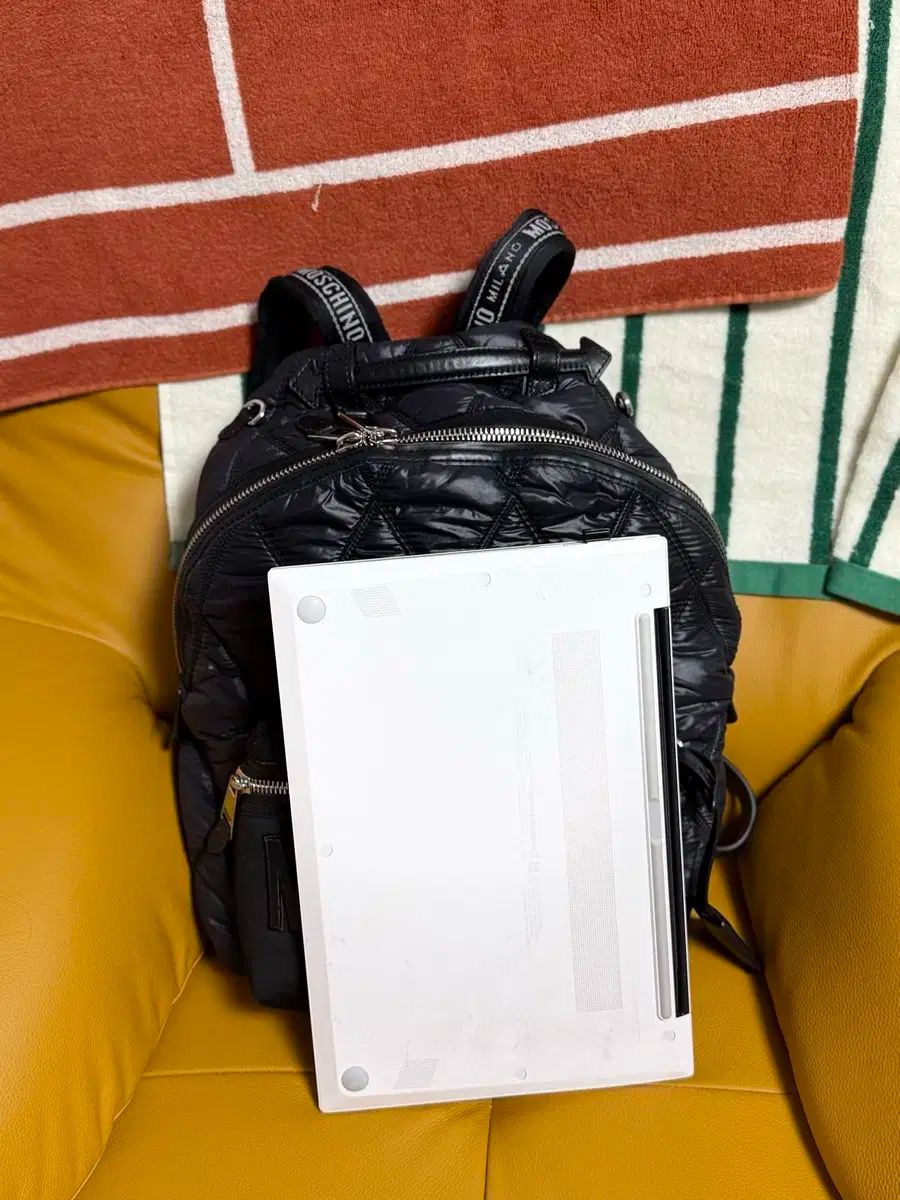 モスキーノ キルティング