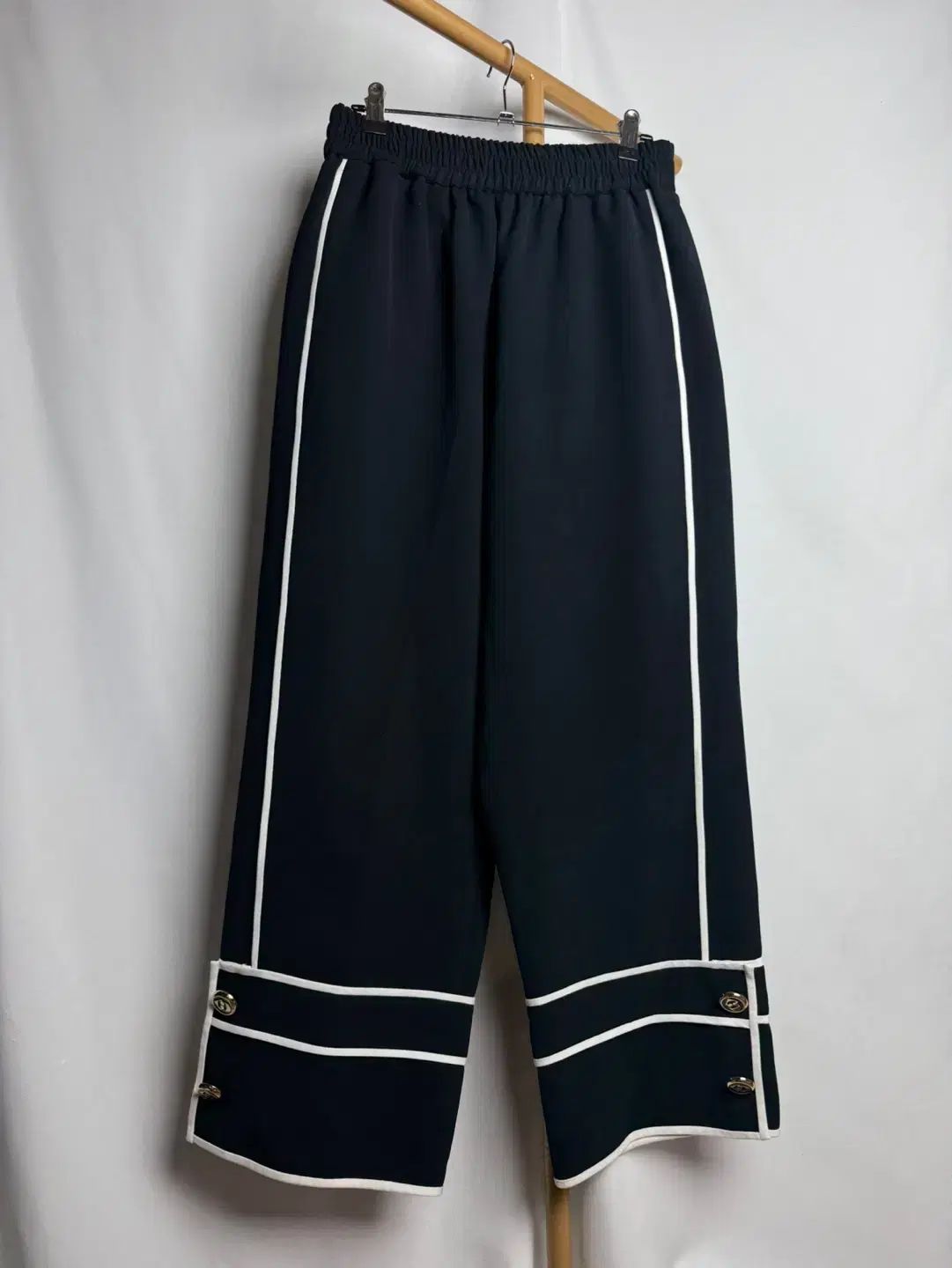 36size LUCKY CHOUETTE ラッキーシュエトゥ ゴールド ボタン ポイント ISTJ VENDING MACHINE Ver. パンツ