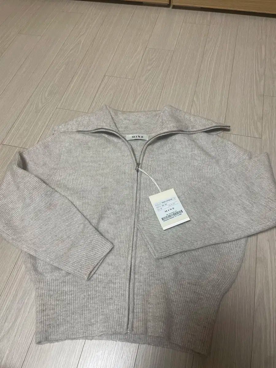 マインモヘアジップアップニット