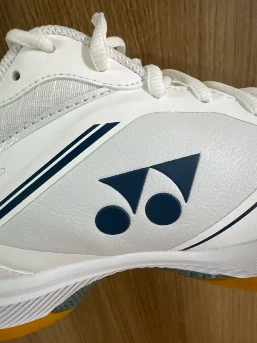 ヨネックス 65 z バドミントンシューズ サイズ 265
