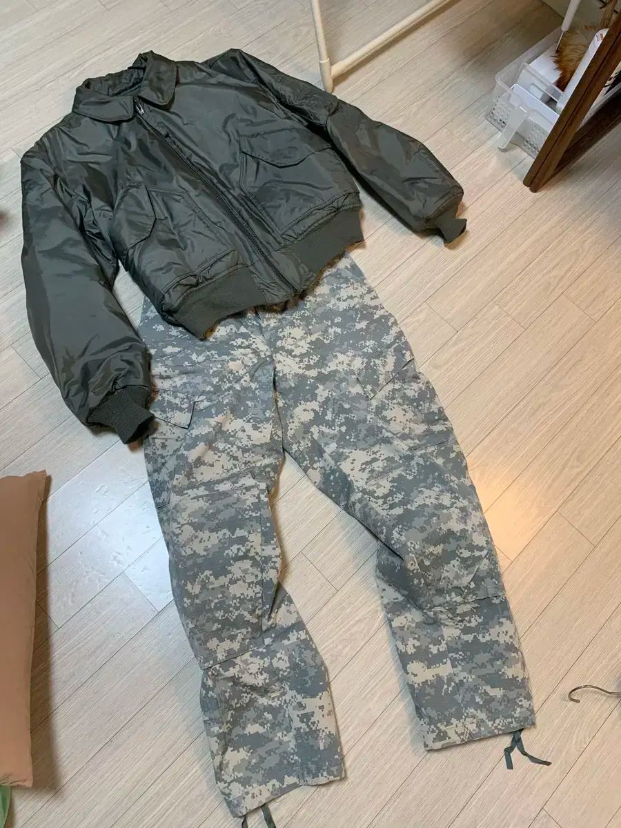 ミリタリーアミ軍服ズボン 傷なし ミディアムRegular 31 34サイズ